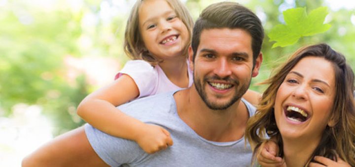 glückliche Familie Zahnarzt